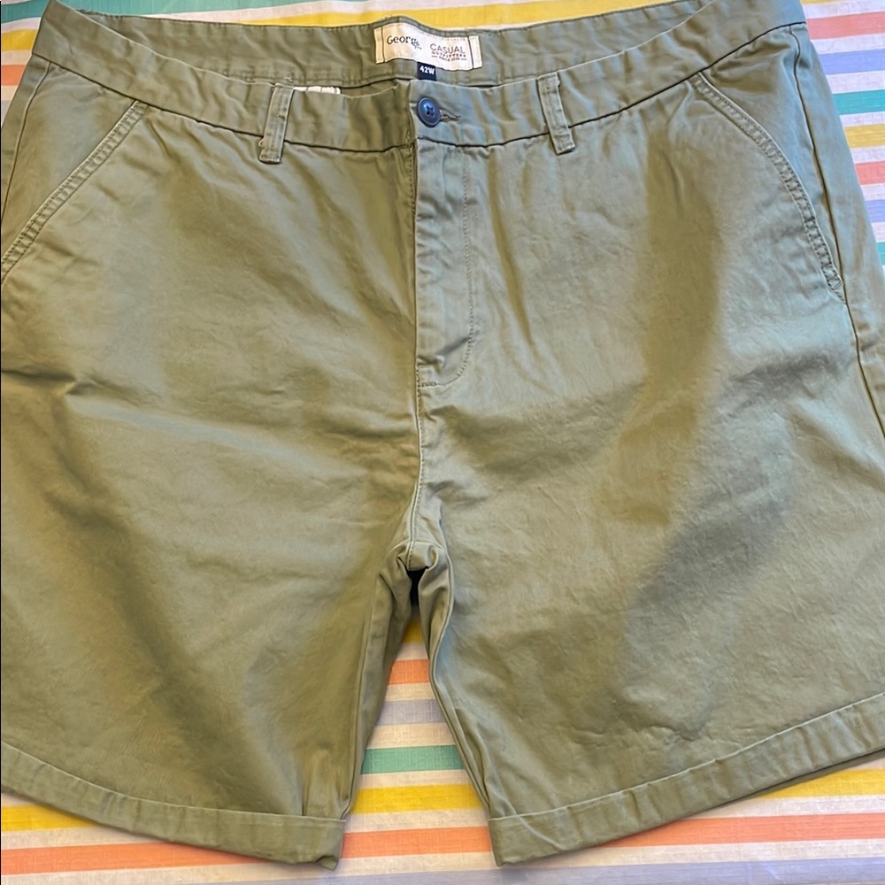 Men's Green George Shorts size 42